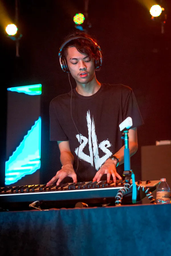 dj-Jo "Brush" Black T-Shirt